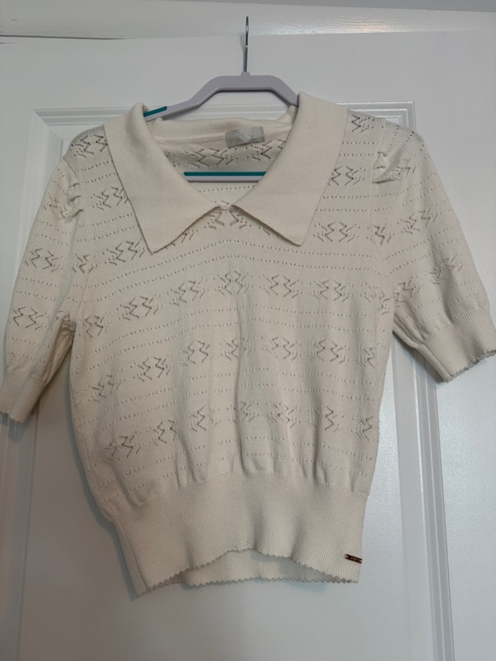 Q2 Cream Short-Sleeve Knit Polo Top